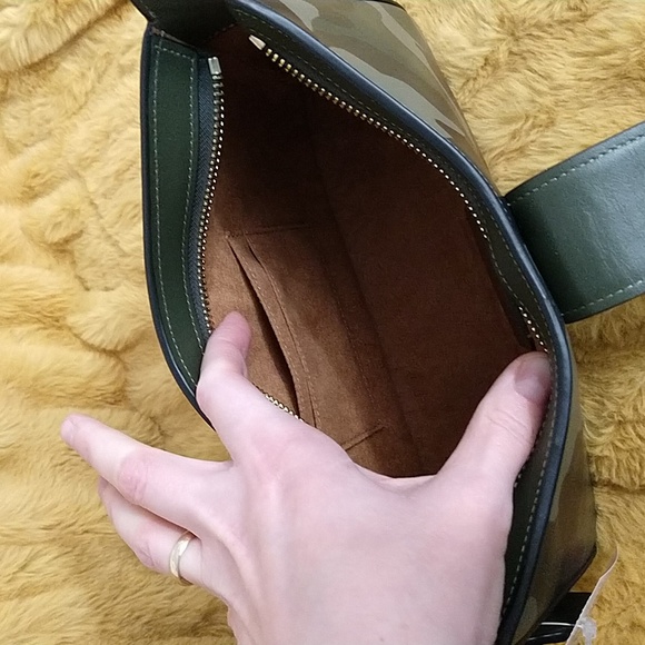🆕 COACH Genuine Leather Small Camo Purse - Picture 9 of 16
